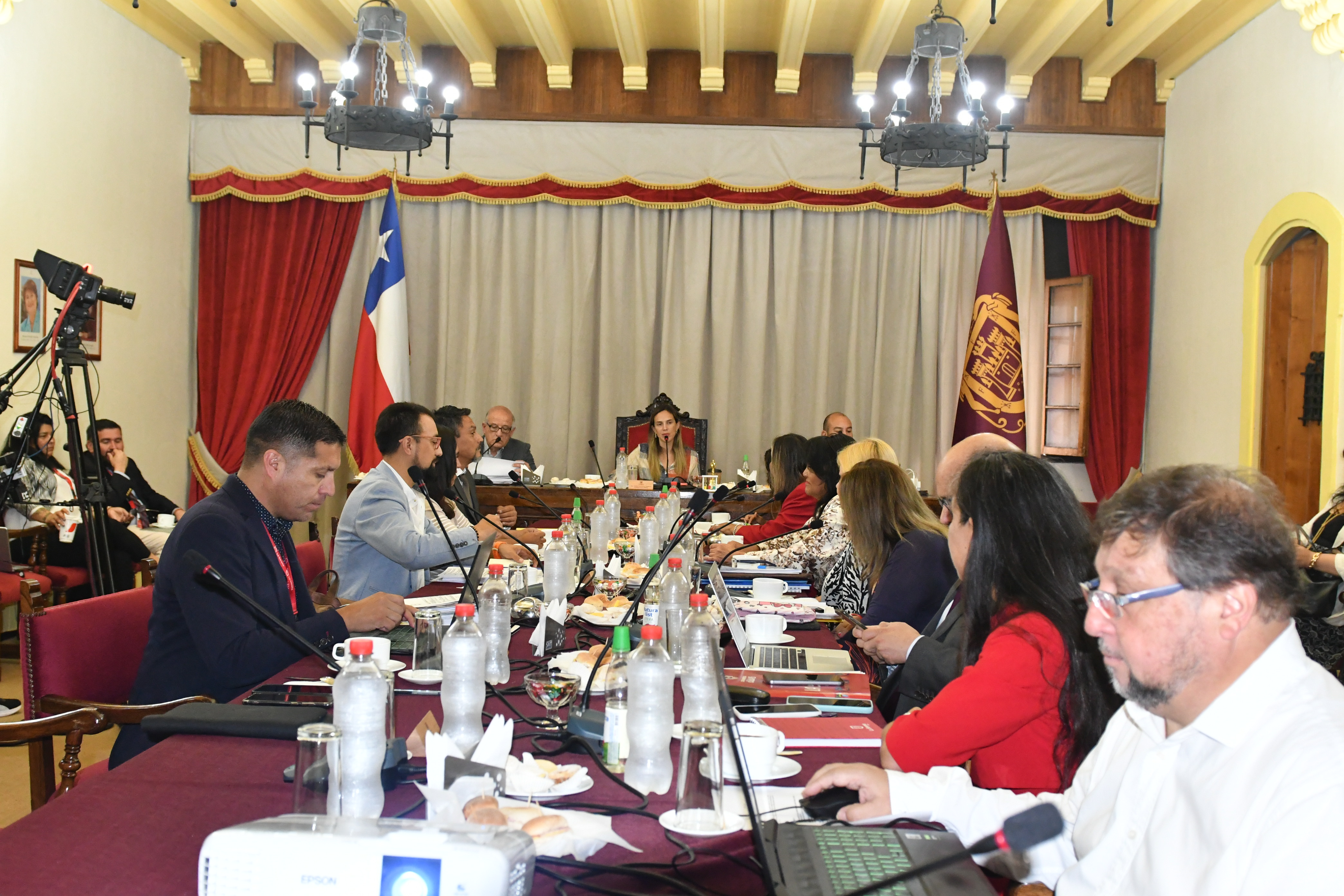 Municipalidad de La Serena aprueba adquisición de asfalto en frío para reparaciones viales de emergencia