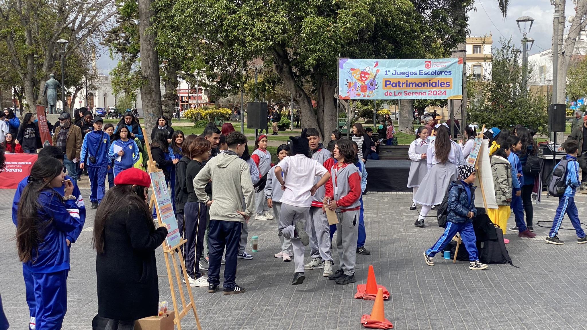 Colegios de la comuna se divierten con juegos patrimoniales