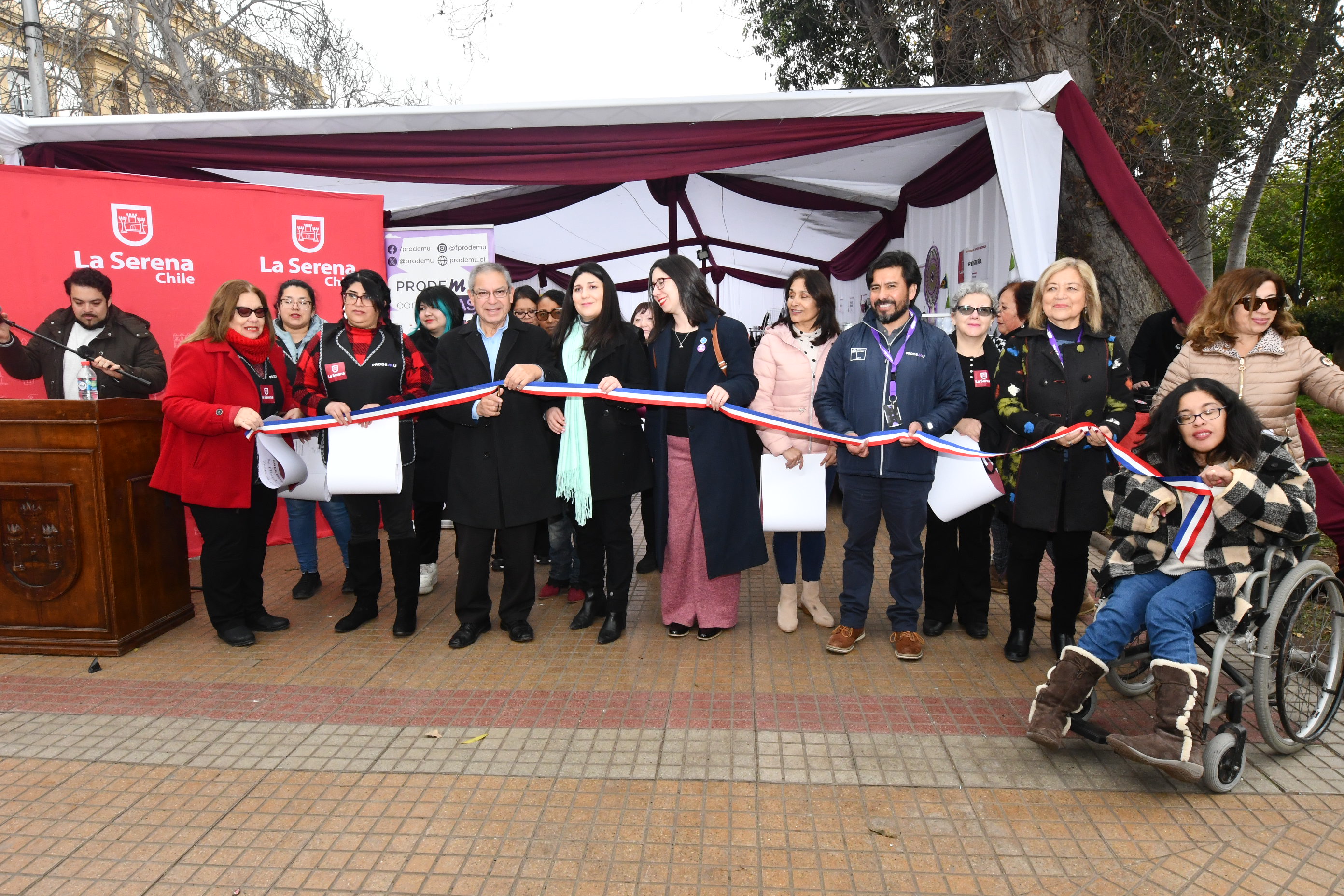 Mujeres cuidadoras de La Serena reciben apoyo para fortalecer sus emprendimientos